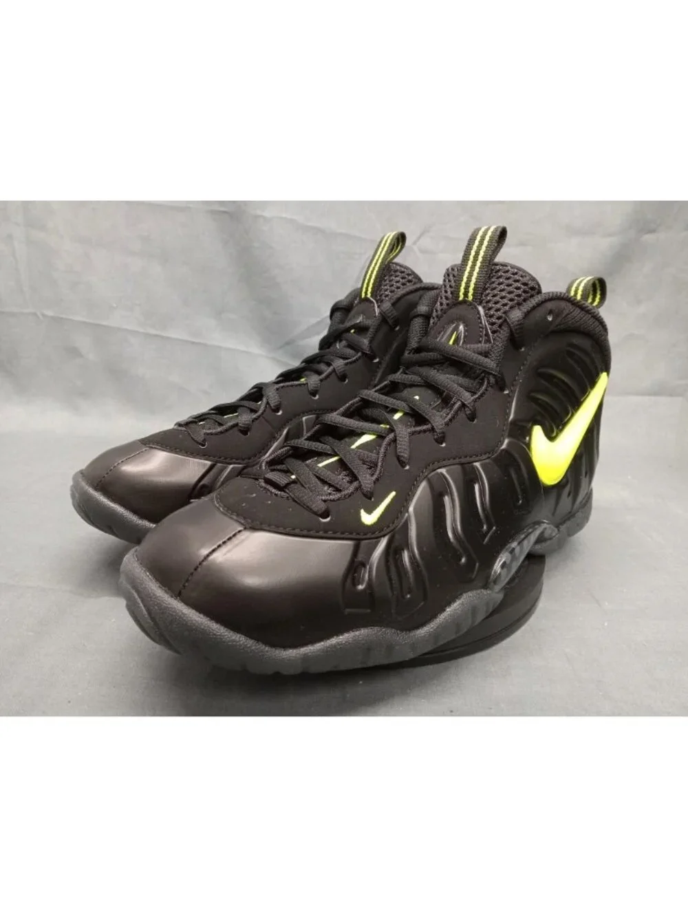 Nike Little Posite Pro (GS) Sneaker Black Voltage Yellow Boys Size 6 NEW IN BOX!